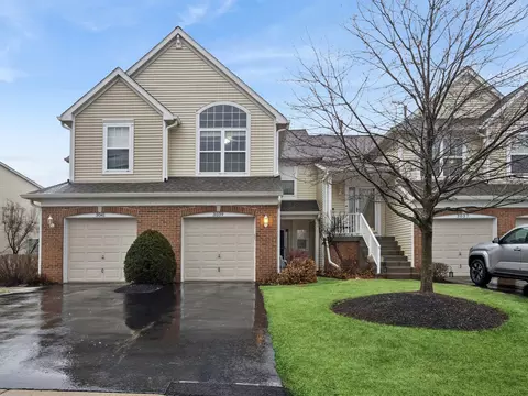 3039 Autumn Lake Dr #3039, Aurora, IL 60504
