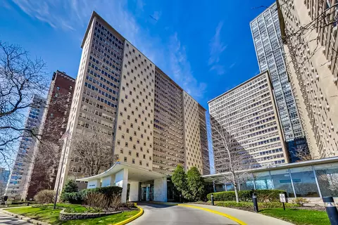 3950 N Lake Shore Dr #1221, Chicago, IL 60613