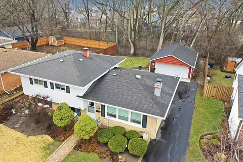 908 French Dr, Mundelein, IL 60060