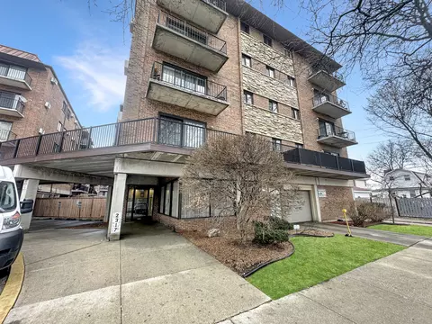 2317 N Neva Ave #302A, Chicago, IL 60707