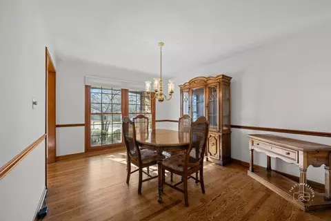 Dining - 2408 Barkdoll Rd, Naperville, IL 60565 photo 1 of 3