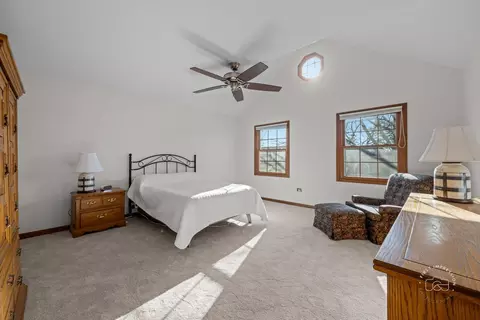 Bedroom - 2408 Barkdoll Rd, Naperville, IL 60565 photo 2 of 4