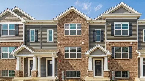 17327 Ulster Dr, Tinley Park, IL 60477