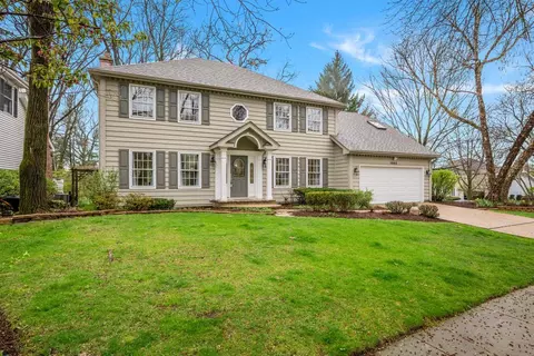 1002 Shimer Ct, Naperville, IL 60565