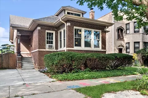 5812 N Fairfield Ave, Chicago, IL 60659