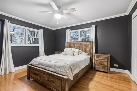 Bedroom - 195 E Oak Glen Dr, Bartlett, IL 60103 photo 1 of 2