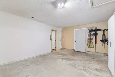 Other - 195 E Oak Glen Dr, Bartlett, IL 60103 photo 10 of 11