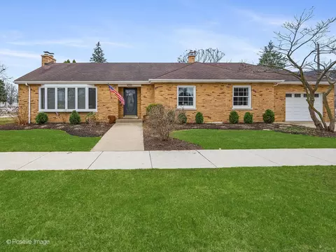 4200 Gilbert Ave, Western Springs, IL 60558