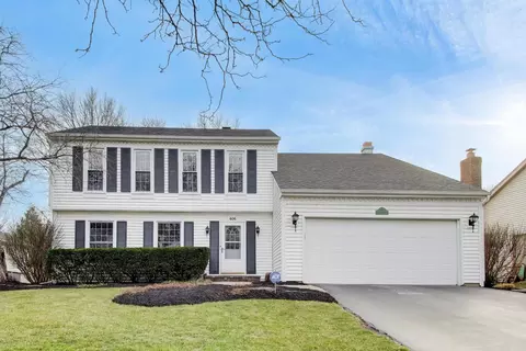 606 Thackeray Ln, Fox River Grove, IL 60021