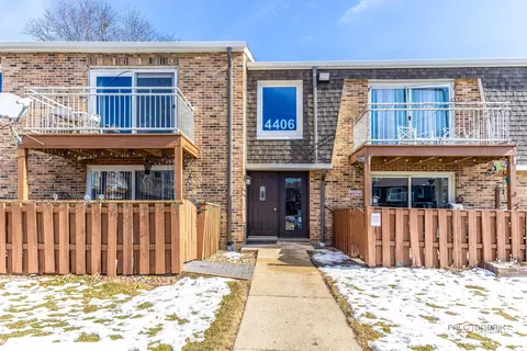 4406 Euclid Ave #2C, Rolling Meadows, IL 60008