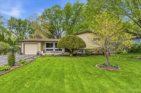 29 W454 Ray Ave, West Chicago, IL 60185
