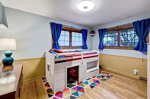 Bedroom - 571 Dara James Rd, Des Plaines, IL 60016 photo 2 of 3