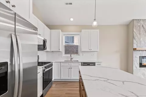 Kitchen - 4932 S Champlain Ave, Chicago, IL 60615 photo 3 of 4