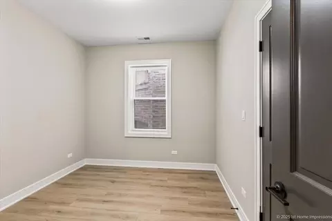 Bedroom - 4932 S Champlain Ave, Chicago, IL 60615 photo 2 of 2