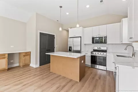 Kitchen - 4932 S Champlain Ave, Chicago, IL 60615 photo 1 of 4