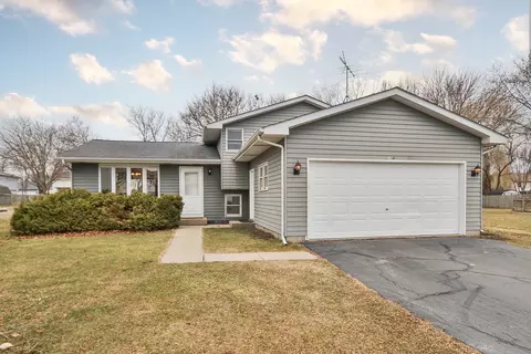 380 Johelia Trl, Antioch, IL 60002