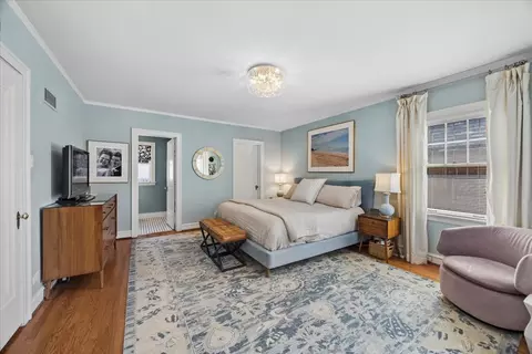 Bedroom - 1321 Monroe Ave, River Forest, IL 60305 photo 2 of 4