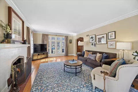 Living - 1321 Monroe Ave, River Forest, IL 60305 photo 2 of 4
