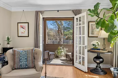 Entry Way - 1321 Monroe Ave, River Forest, IL 60305 photo 1 of 2