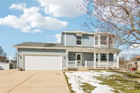 18224 W Old Pine Ct, Gurnee, IL 60031