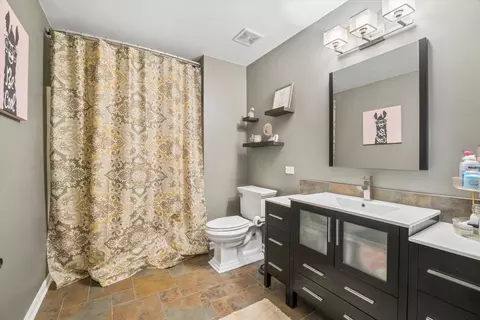 Bath - 13752 Capista Dr, Plainfield, IL 60544 photo 3 of 5