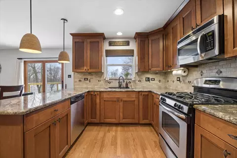 Kitchen - 13752 Capista Dr, Plainfield, IL 60544 photo 2 of 2