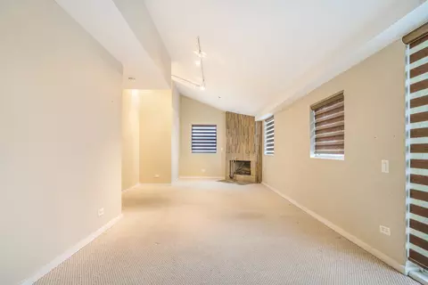 Living - 40 E 9th St #1916D, Chicago, IL 60605 photo 5 of 7