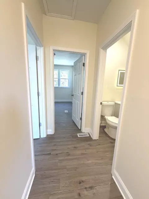 Entry Way - Undisclosed, Harvey, IL 60426 photo 5 of 6