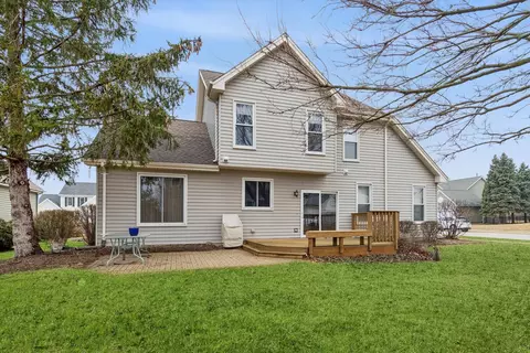 Exterior - 2100 Hammel Ave, Aurora, IL 60504 photo 5 of 9
