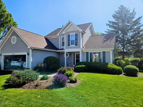 Exterior - 2100 Hammel Ave, Aurora, IL 60504 photo 2 of 9