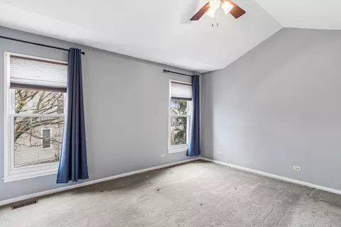 Bedroom - 2100 Hammel Ave, Aurora, IL 60504 photo 1 of 2