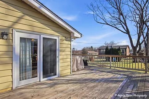Exterior - 1210 S Broadway St, Mchenry, IL 60050 photo 2 of 5