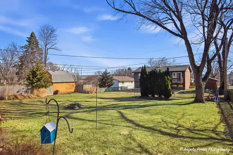 Exterior - 1210 S Broadway St, Mchenry, IL 60050 photo 3 of 5