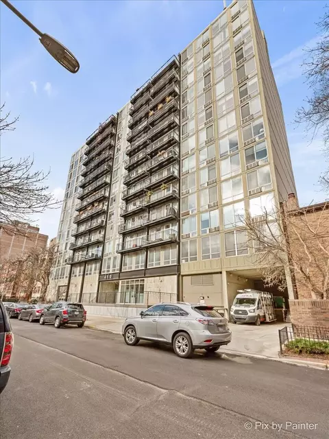 450 W Briar Pl #3H, Chicago, IL 60657