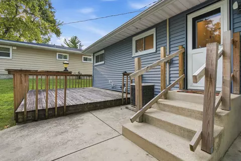 Exterior - 1401 Searle Dr, Normal, IL 61761 photo 1 of 1
