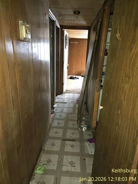 Entry Way - 1803 Jackson St, Keithsburg, IL 61442 photo 1 of 1