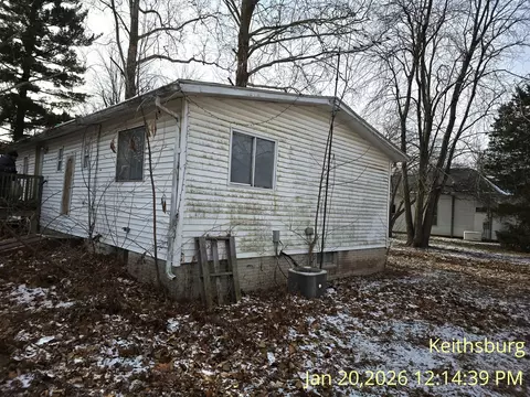 Exterior - 1803 Jackson St, Keithsburg, IL 61442 photo 5 of 12