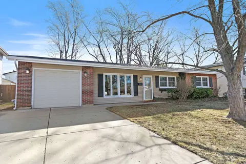 7407 Coventry Dr, Hanover Park, IL 60133