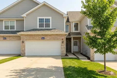 600 W Pleasant Ln #C2, Lombard, IL 60148