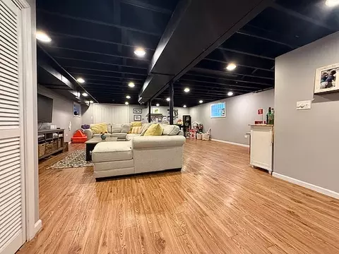 10813 S Artesian Ave, Chicago, IL 60655 photo 20
