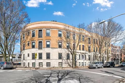 4208 N Kenmore Ave #1C, Chicago, IL 60613