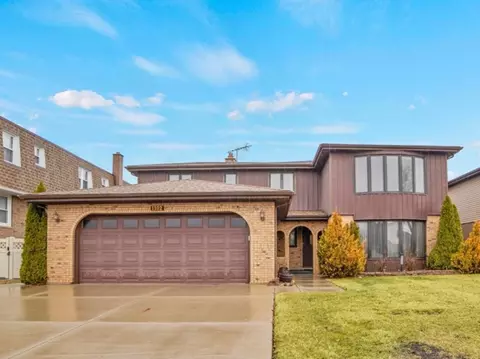 1102 E Ardyce Ln, Mount Prospect, IL 60056