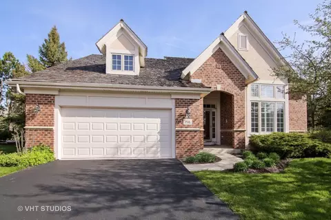 1816 Waterbury Cir, Glenview, IL 60025