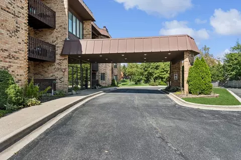 2880 Torrey Pine Ln #2C, Lisle, IL 60532