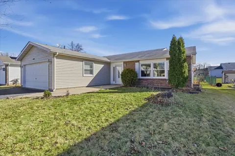 155 Surrey Dr, Carol Stream, IL 60188