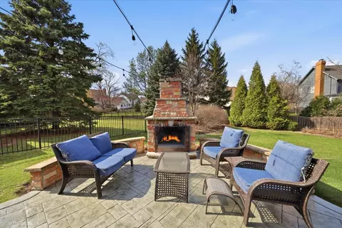 Exterior - 121 Brighton Dr, Wheaton, IL 60189 photo 5 of 6