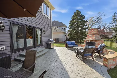 Exterior - 121 Brighton Dr, Wheaton, IL 60189 photo 6 of 6