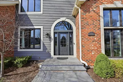 Exterior - 121 Brighton Dr, Wheaton, IL 60189 photo 4 of 6