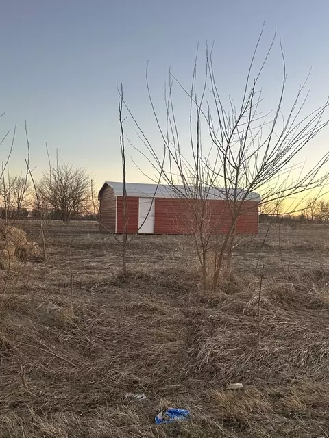 15757 Black Rd, Lyndon, IL 61261