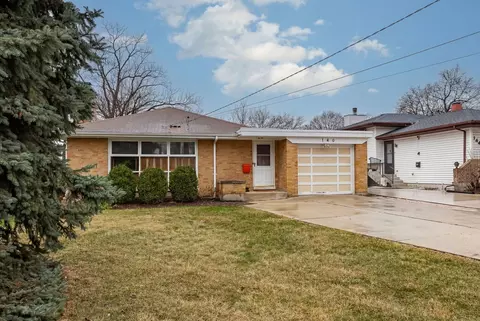 140 N Main St, Lombard, IL 60148